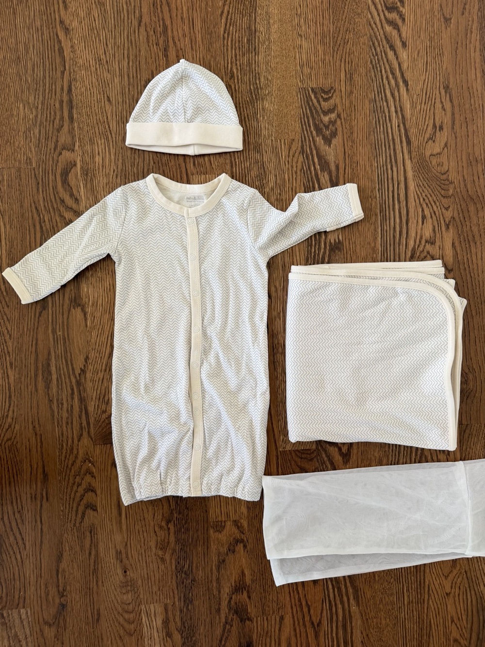 Restoration Hardware Cream Chevron Baby Sleep Gown, Hat & Blanket Gift Set